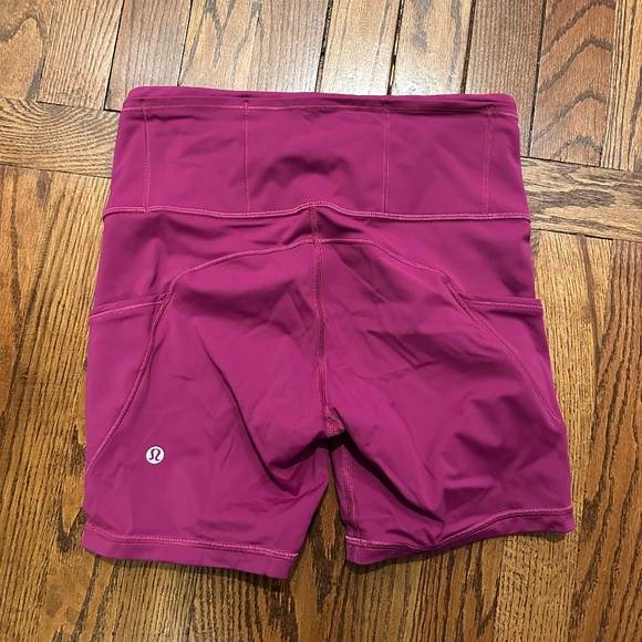 Lululemon Fast and Free biker shorts size 6 - Picture 2 of 2